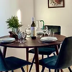 Apartment Mate