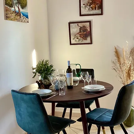 Mate Apartman Rogoznica